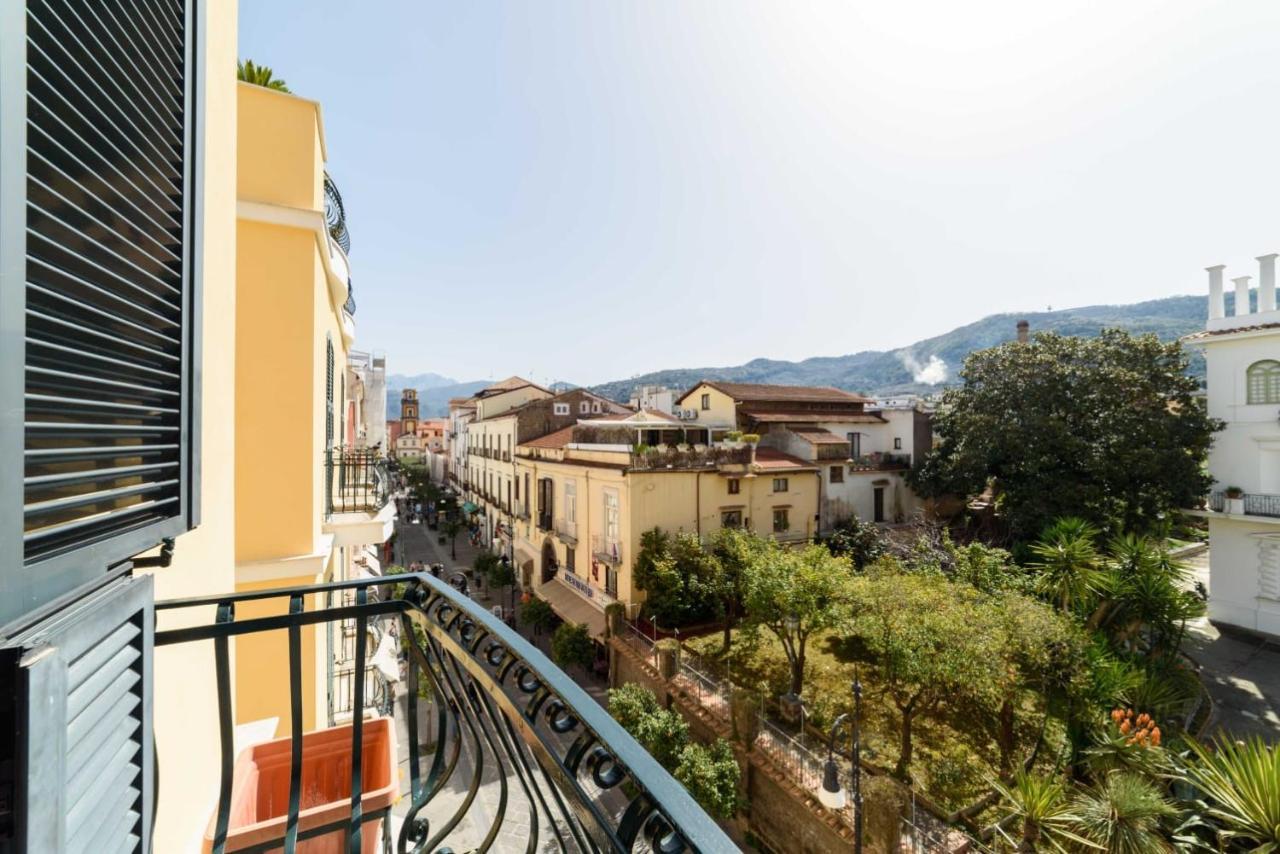 La Camelia Apartment Sorrento Dış mekan fotoğraf